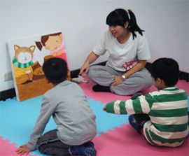語文區：聽我們說故事。