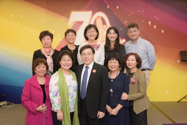 謝校長 曹副校長與校內主管及校友